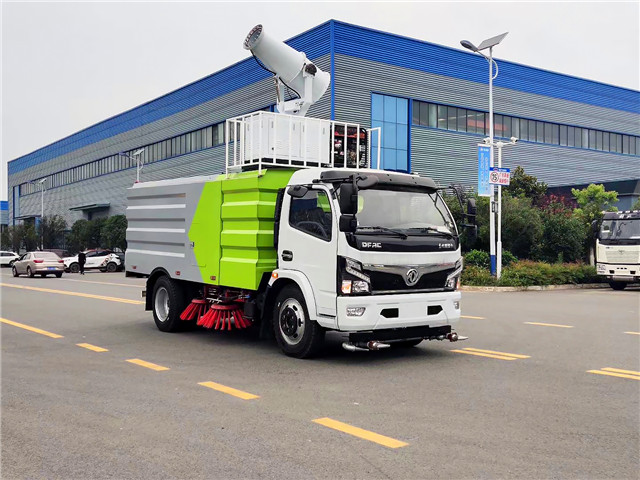 東風福瑞卡8方掃路車